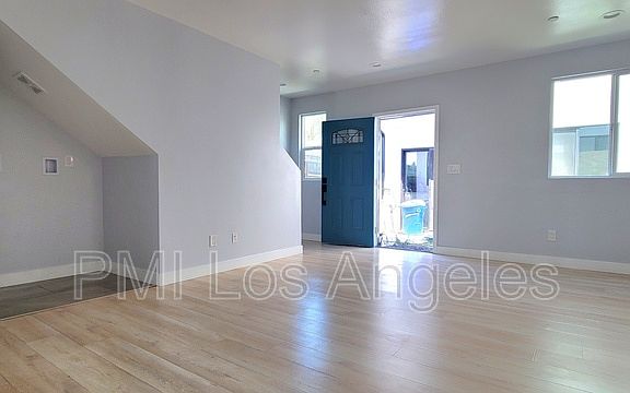 3rd image of 2804 1/2 Cudahy St
