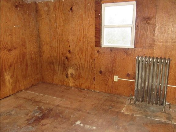 4th image of 2310 Crawford Ave