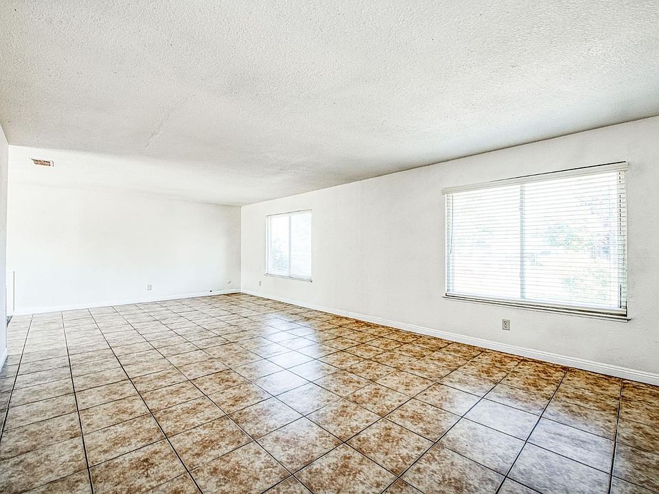 1st image of 2335 W Cornell Ave