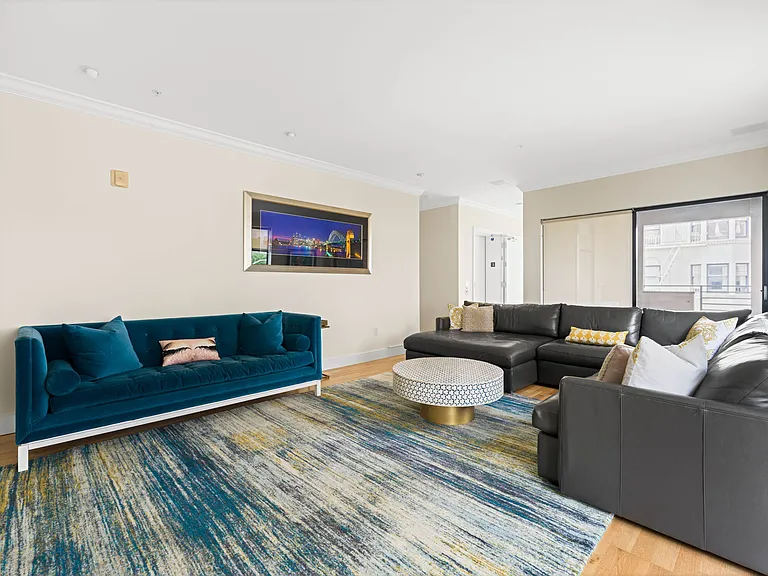 1081 Pine St #301 — Photo 8