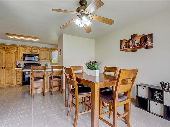 3rd image of N111W16548 Esquire Ct