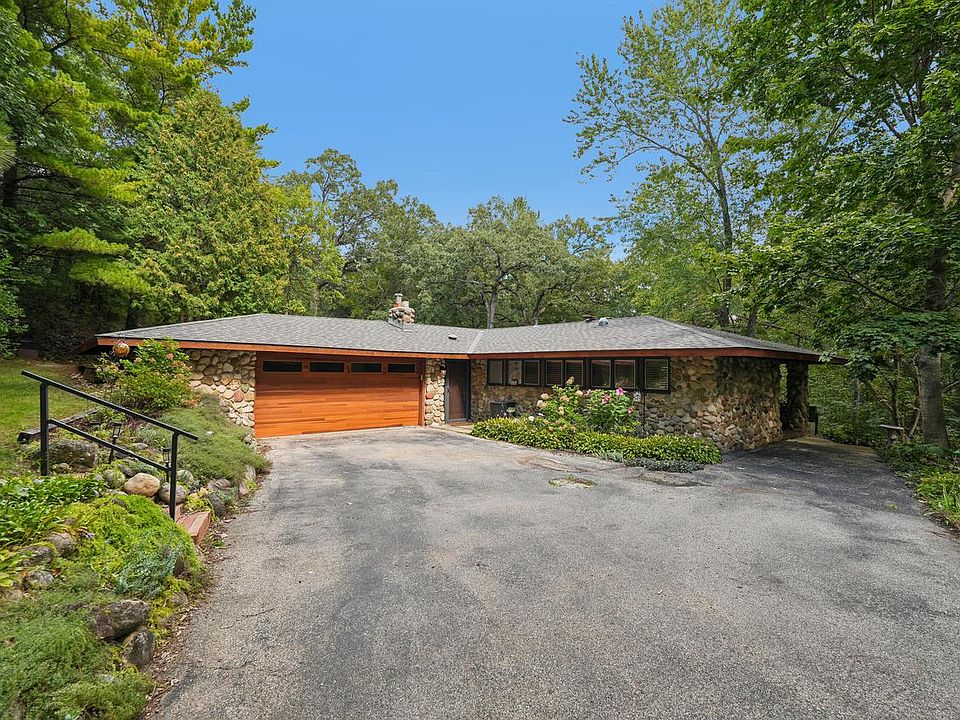 1st image of 436 Thomas ROAD