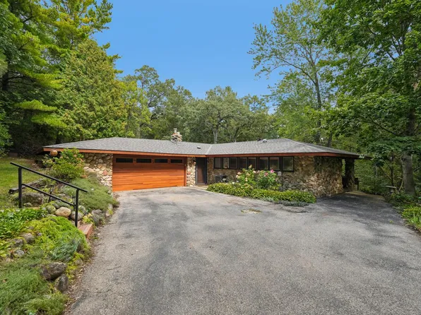 436 Thomas ROAD, Wales, WI 53183