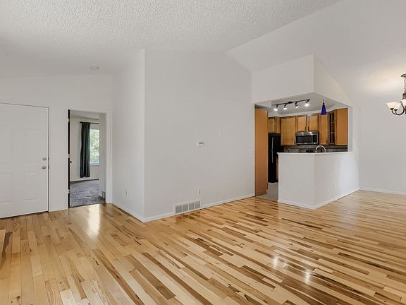 5th image of 1623 Ervine Ave