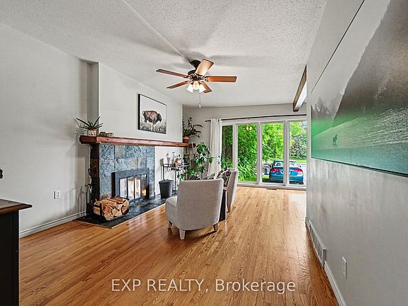 5th image of 2385 Walkley Rd