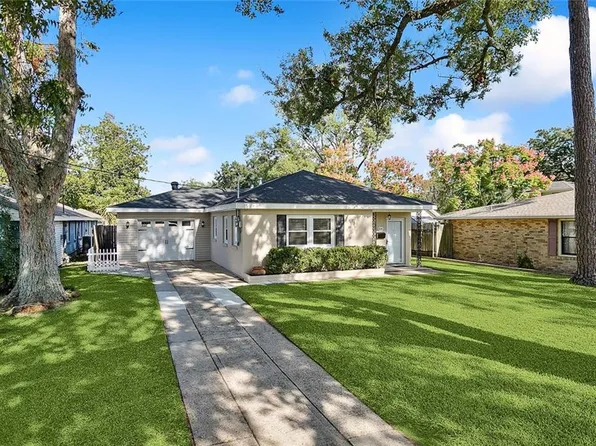 59 Haroleans St, Harahan, LA 70123