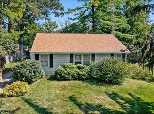 2516 S Shore Dr, Delavan, WI 53115