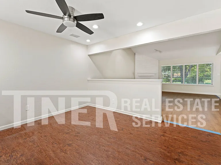 8 Saratoga Cir — Photo 9