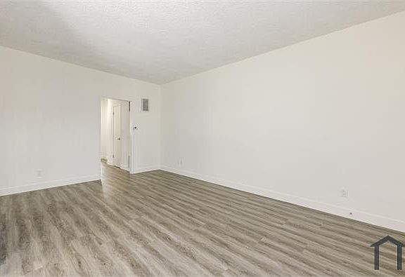 5th image of 13205 Barbara Ann St APT 15