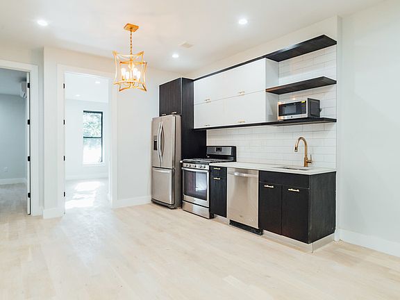 4th image of 86 Clinton Ave #5