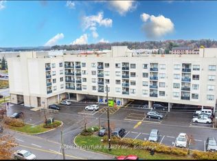 160 Wellington St E #314, Aurora, ON L4G 1J3