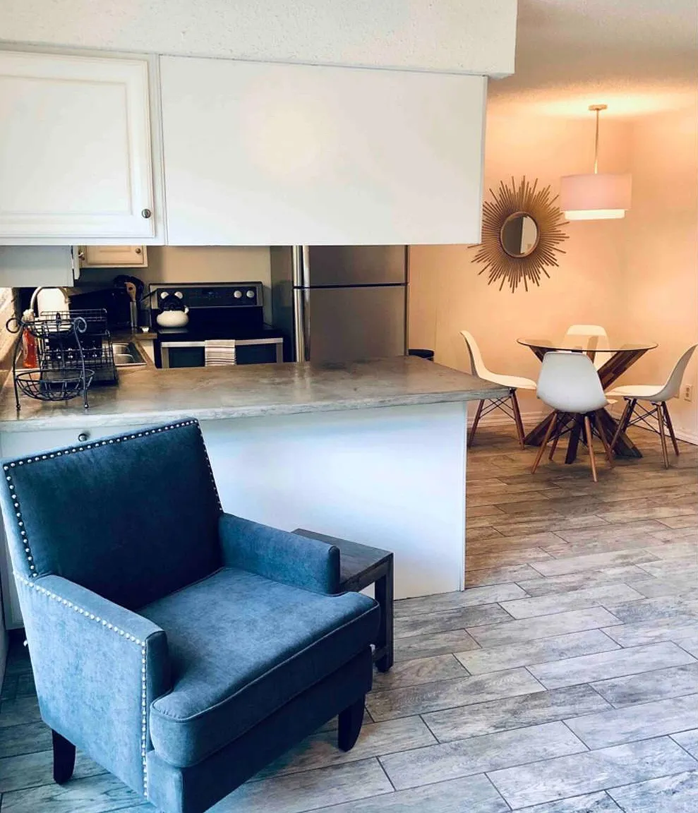 2 bed, 720 sqft, $1,375 — Photo 2