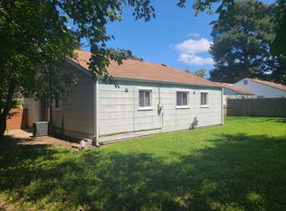 877 Rodin Ln, Virginia Beach, VA 23455