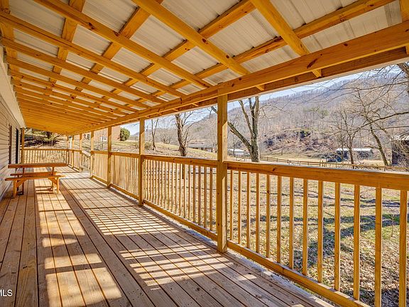 4th image of 1425 Goshen Valley Rd