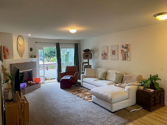 2nd image of 4871 Bella Pacific Row