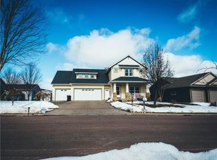 1001 Streblow St, Onalaska, WI 54650