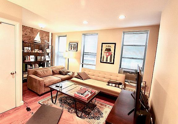 2nd image of 573 Vanderbilt Ave #C
