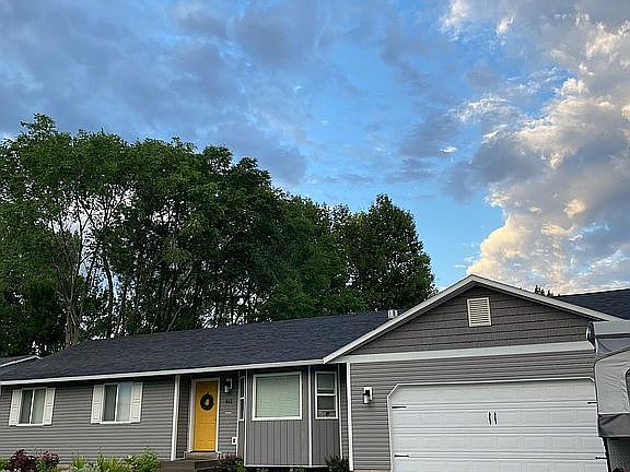 New Vinyl Siding and Roof