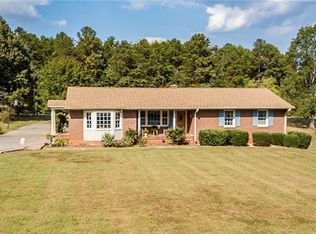 125 Greendale Dr, Mount Holly, NC 28120