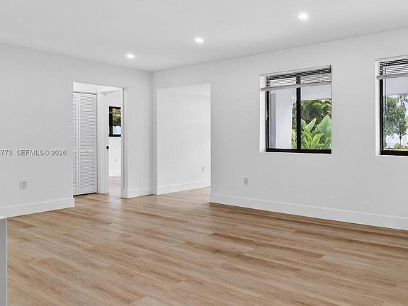 5th image of 7311 Fairway Blvd