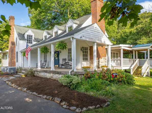 200 S Carter School Rd, Strawberry Plains, TN 37871