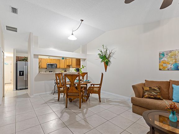 5th image of 829 Faull Dr #A & B