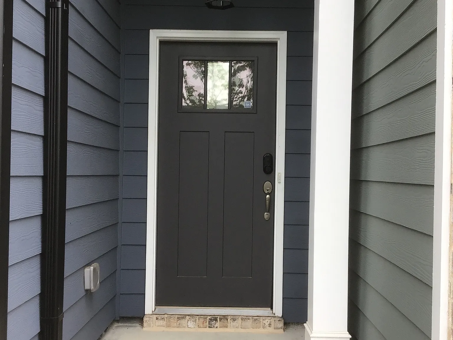 3 bed, 2.5 bath, $2,400 — Photo 2