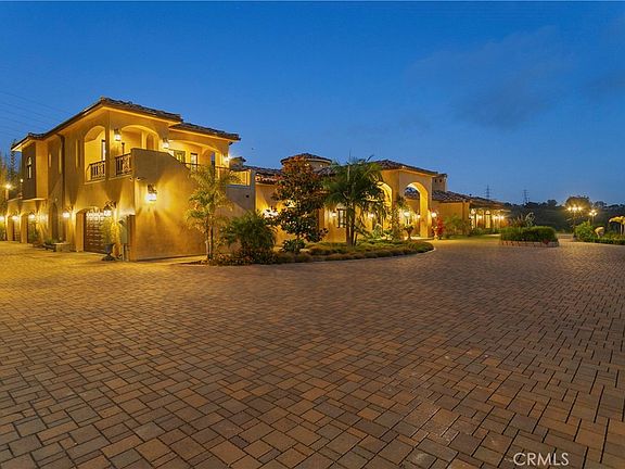 2nd image of 6884 Poco Lago