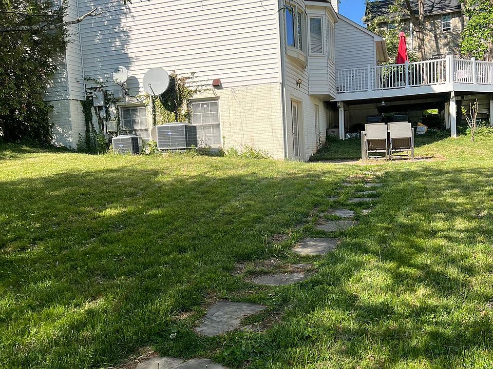 1st image of 10169 Palmer Dr #1