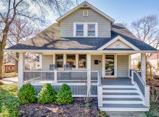 372 S Berkley Ave, Elmhurst, IL 60126