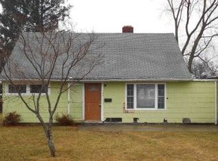 165 Seaver Cir, Bridgeport, CT 06606