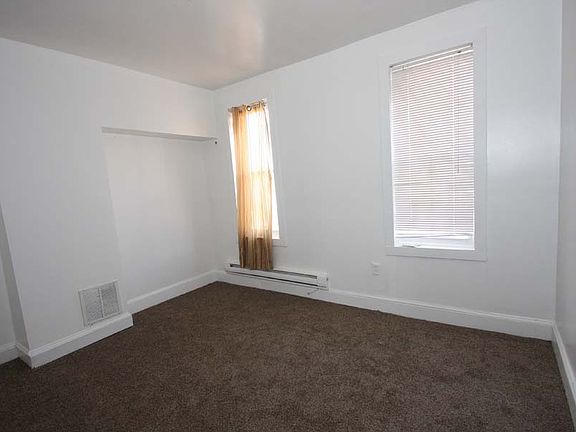 2nd image of 658 W Tusculum St