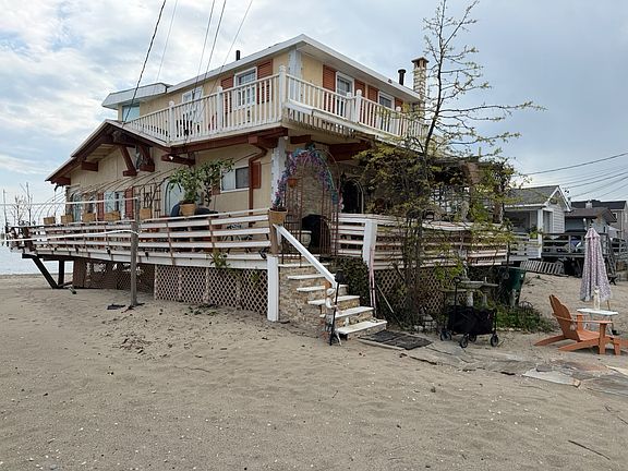 3rd image of 15 Shoreline Dr Unit 15