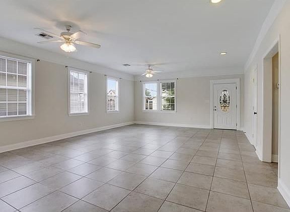 5th image of 4915 Spain St
