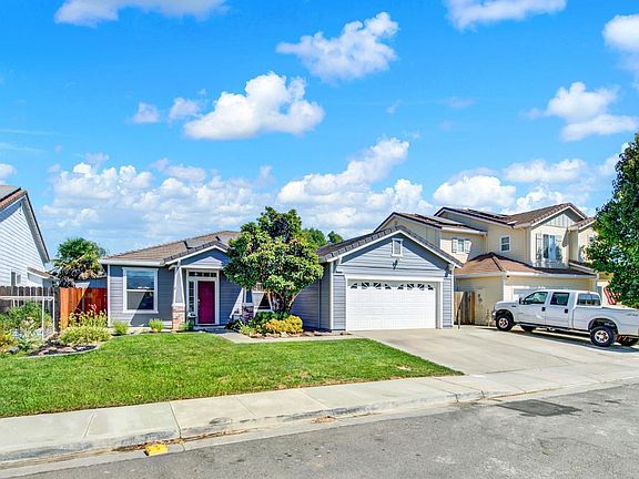 3rd image of 711 Lupine Way