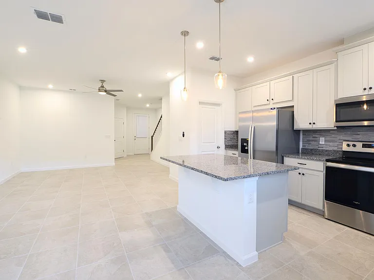 1180 Lakeshore Breeze Pl — Photo 5