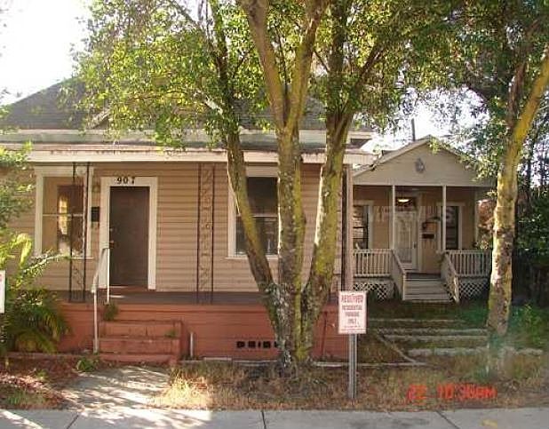 1st image of 905 E 11th Ave