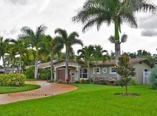 9034 Oak St NE, Saint Petersburg, FL 33702
