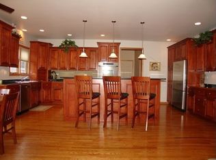 595 S Fairview Ave, Elmhurst, IL 60126