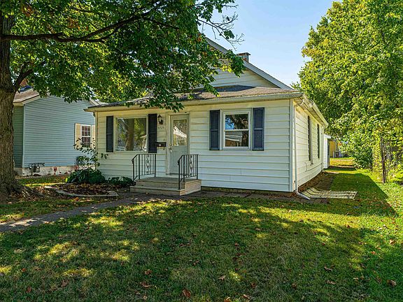 2nd image of 1221 Pekin St