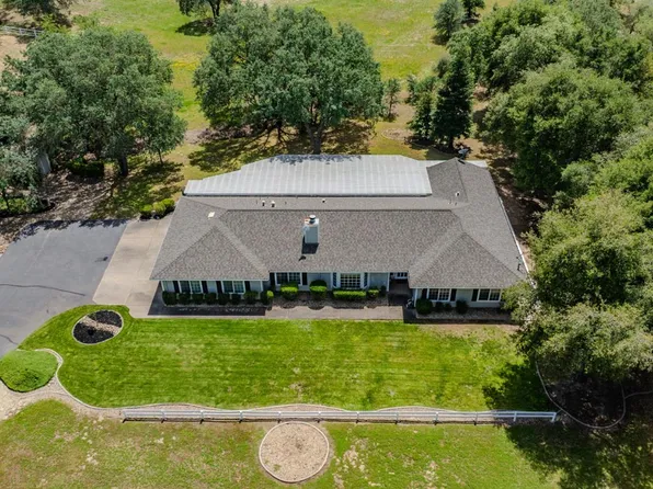 12 Brandy Ct, Burson, CA 95225