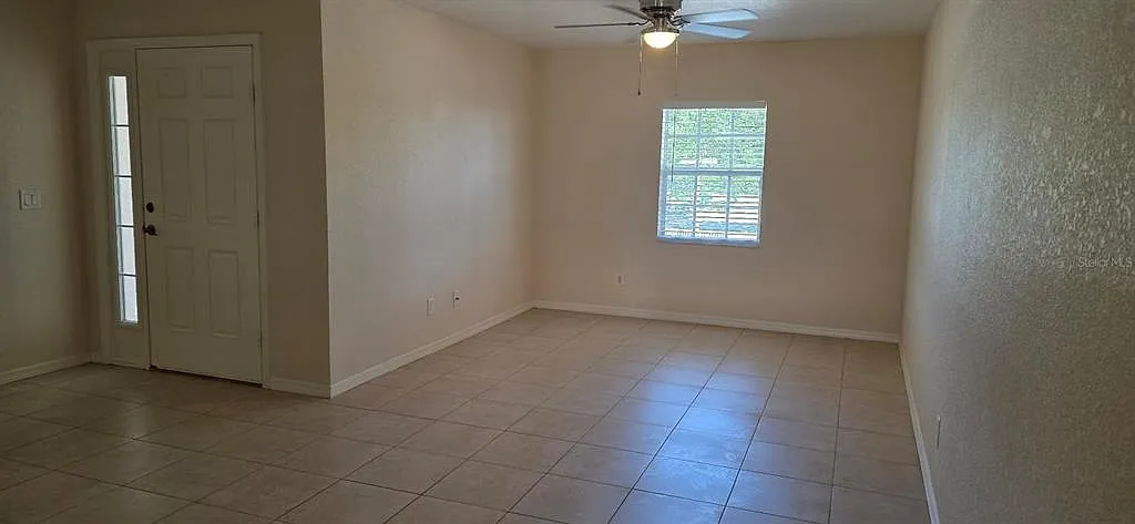 2 bed, 1.5 bath, 850 sqft, $1,300 — Photo 3