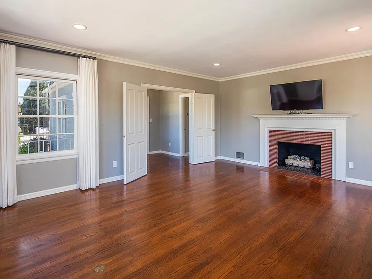 3109 Laurel St — Photo 14