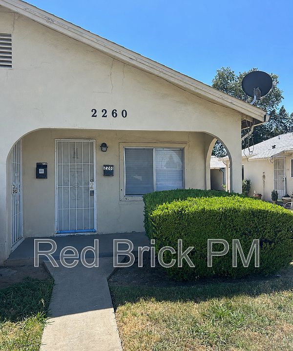 1st image of 2260 Glen Ave