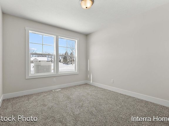 2nd image of 325 Round Hill Rd