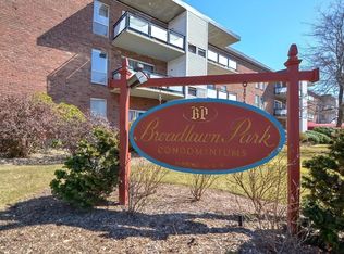 50 50/56 Broadlawn Park #304, Chestnut Hill, MA 02467
