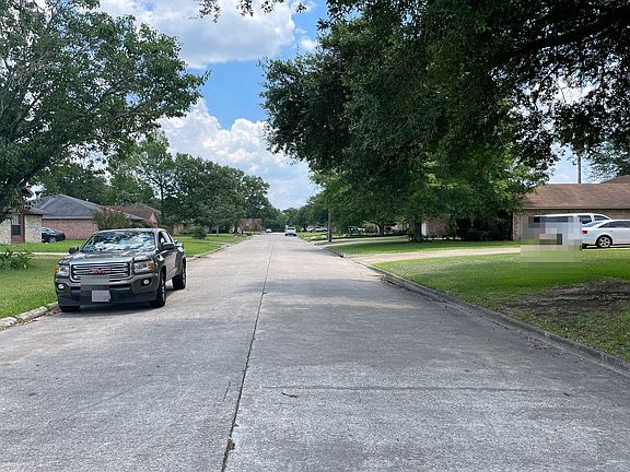 5th image of 4665 Reagan St