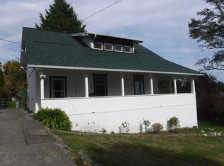 1036 Hawley Way NE, Bainbridge Island, WA 98110
