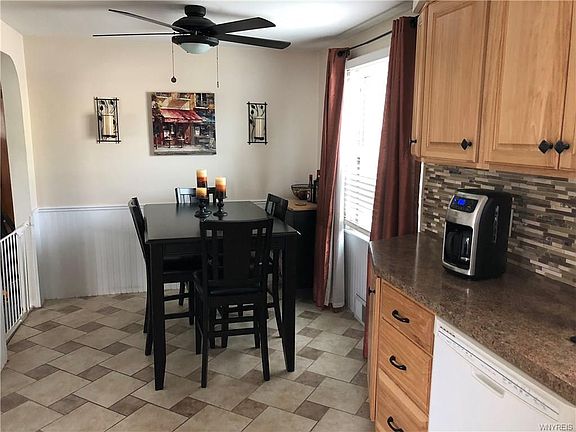 4th image of 132 Westfall Dr