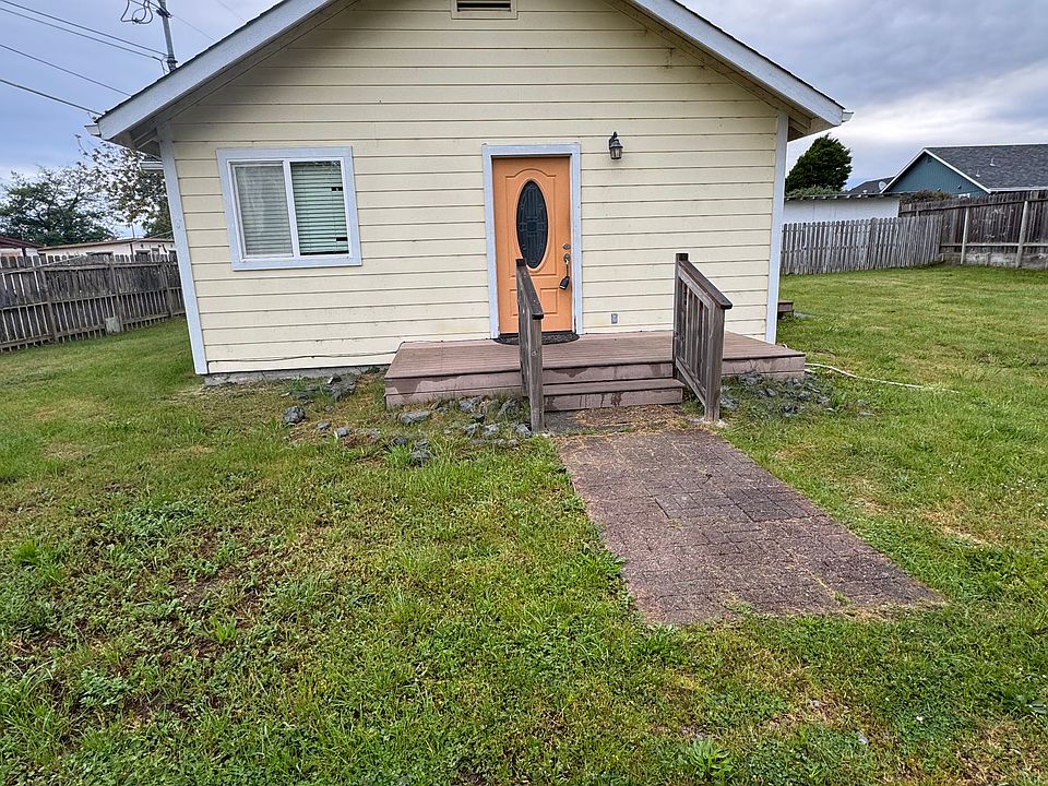 1st image of 2223 Walnut Ave